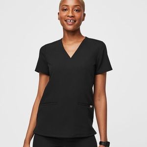 Figs Casma 3 pocket scrub top